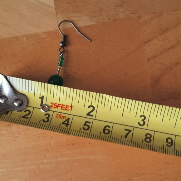 NWOT green and clear beaded dangle earrings - Picture 5 of 5